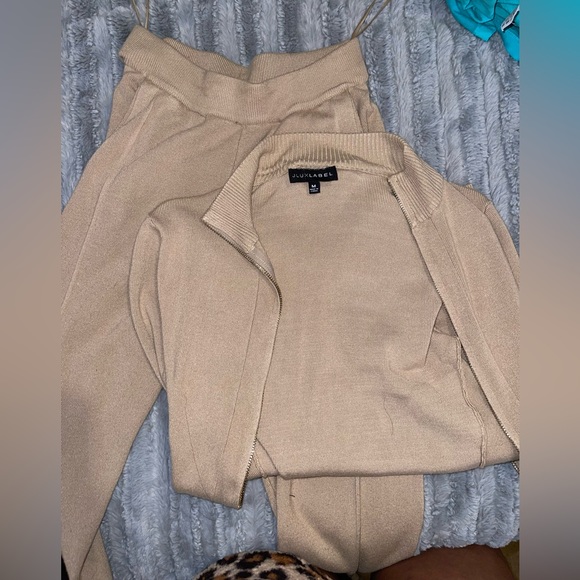 Sold - Picture 4 of 4